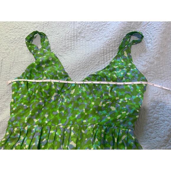 Elegant Green Patterned Mini Dress - Picture 12 of 16